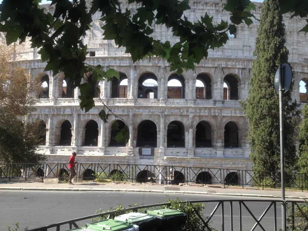 House&Colosseum Roma Exterior foto